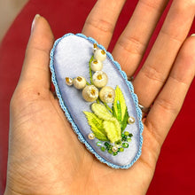 Load image into Gallery viewer, Premium Dainty Detailed Embroidered Flower Hairclip's K0426