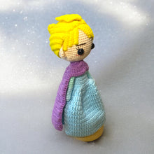 Load image into Gallery viewer, Royal Cold Queen Crochet Figure K0504