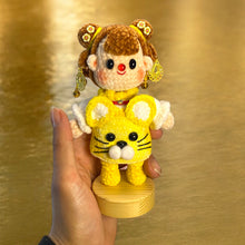 Load image into Gallery viewer, Costume Velvet Red Nose Gals Crochet Figure K0506