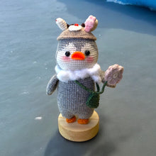 Load image into Gallery viewer, Cold Time Penguin Wool Figure K0539