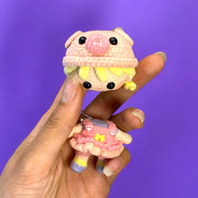 Load image into Gallery viewer, Itty Bitty 2: Beanie Girls Micro Premium Crochet Figure K0232
